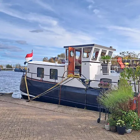 Teddy Prachtig Authentiek Woonschip Uit 1912, 15 Minuten Amsterdam 4* Wormer